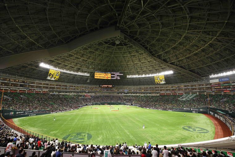 軟銀鷹主場福岡巨蛋首創海外球迷應援席「Hello Seats」。