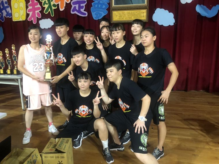 陽明喜慶民族盃高中乙組第一冠。大會提供