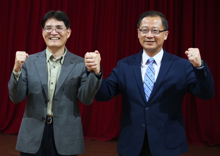2020東奧中華隊選訓委員會會後說明決議 (左)體育署高俊雄署長及(右)中職吳志揚會長。李天助攝
