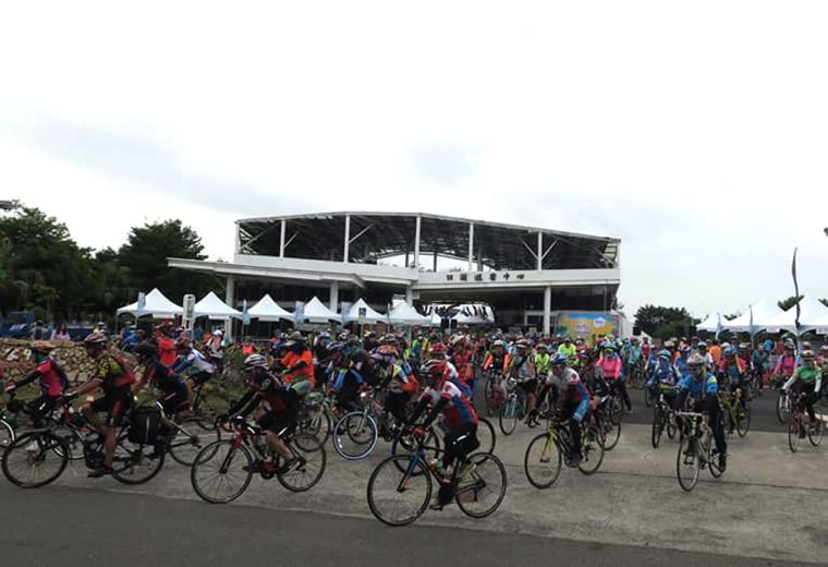 雲嘉南濱海小鎮慢旅自行車騎遊熱鬧登場。中華民國自行車騎士協會／提供。