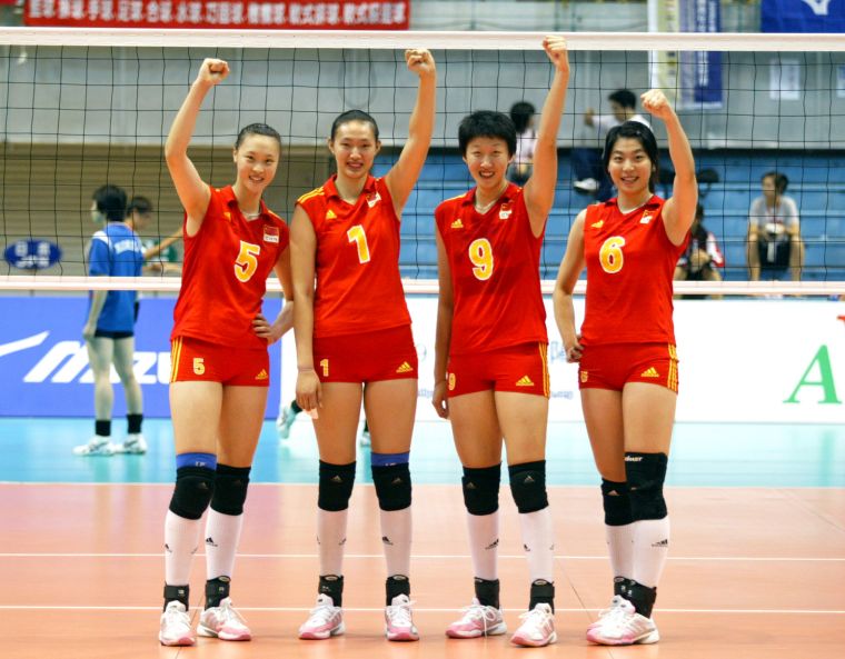 2016里約奧運女排賽金牌中國女排隊長惠若琪(左)，08年來台參加亞青女排賽的青澀模樣。林嘉欣／攝影。