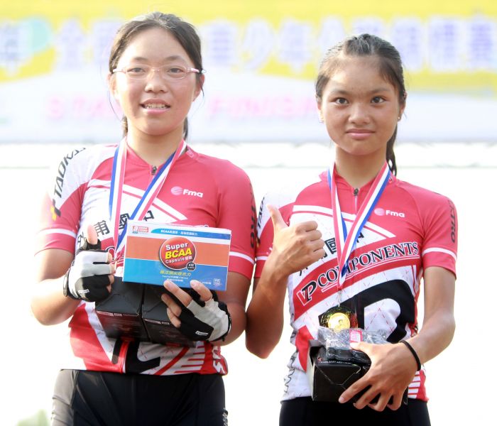 女少13歲組團隊計時賽冠軍外埔國中。中華民國自由車協會／提供。