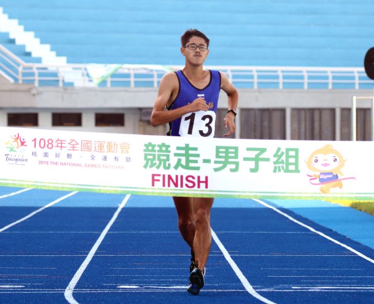 新竹縣張洧綝在全運男子20公里競走三連霸。林嘉欣／攝影。