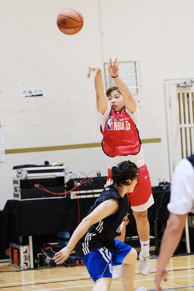 107學年HBL高中籃球聯賽女子組MVP李吟娸，率領南山高中取得決賽門票。大會提供