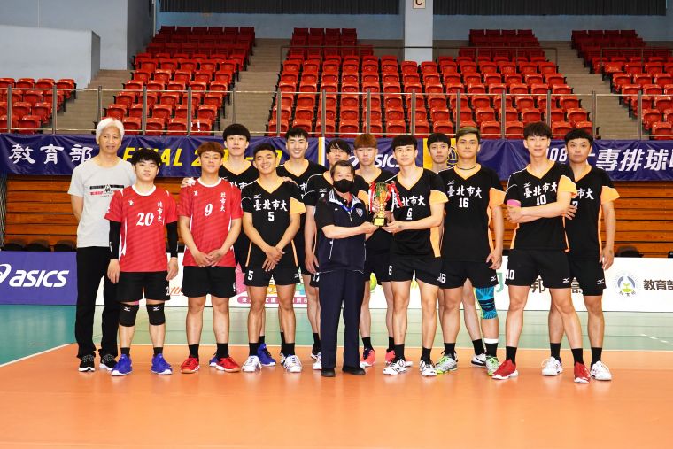 108學年度大專排球聯賽第五名臺北市大，大會提供