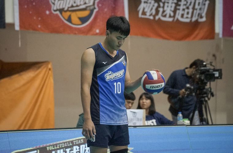 台電張育陞先發上場獲12分，更新了自己本季單場的最高得分紀錄。中華民國排球協會提供