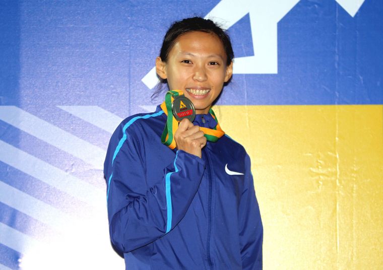 曹純玉在109年全國田徑錦標賽女子1萬公尺決賽，以33分54秒81破高懸11年全國紀錄。林嘉欣／攝影。