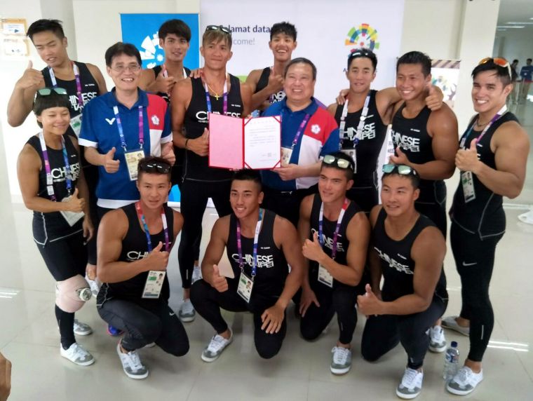 中華男子龍舟隊在亞運男子200公尺奪銀。中華奧會／提供。