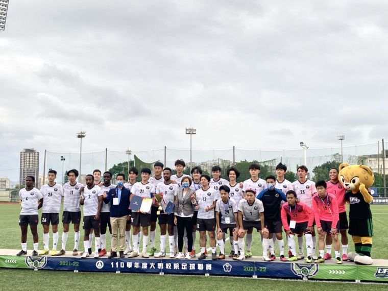 台灣科大足球隊隊史首度升上公開一級挑戰組。（大專體總提供）