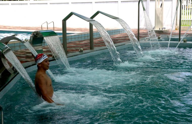 鳳山游泳池經整修完工開放。高雄市運動發展局提供