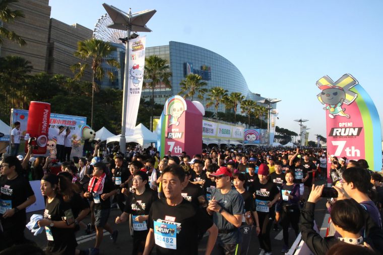 邁入第7屆的「OPEN! RUN路跑」今年有近12,000名跑友參加。統一超商公共事務部 提供