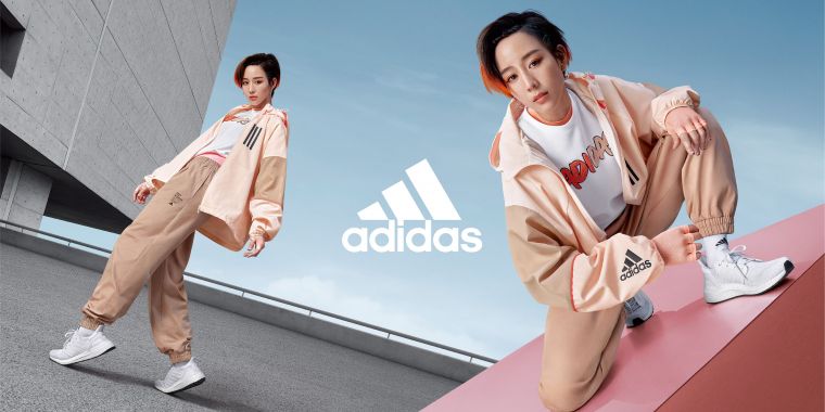張鈞甯俐落演繹adidas全新2020 Outer Jacket風衣外套，時尚與機能兼具，引領早秋時尚風潮。大官方提供