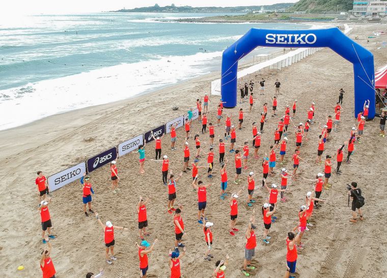 2018 Seiko精準訓練營首度前往沙灘訓練，跑者積極為賽事備戰。（主辦單位提供）