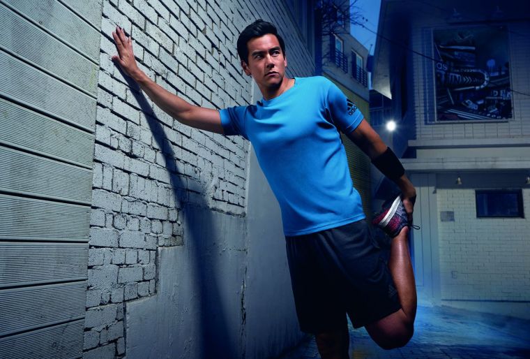 adidas推出專為街頭路跑而生的全新PureBOOST GO跑鞋，幫助跑者在城市中的每個角落都能暢快奔馳。adidas提供