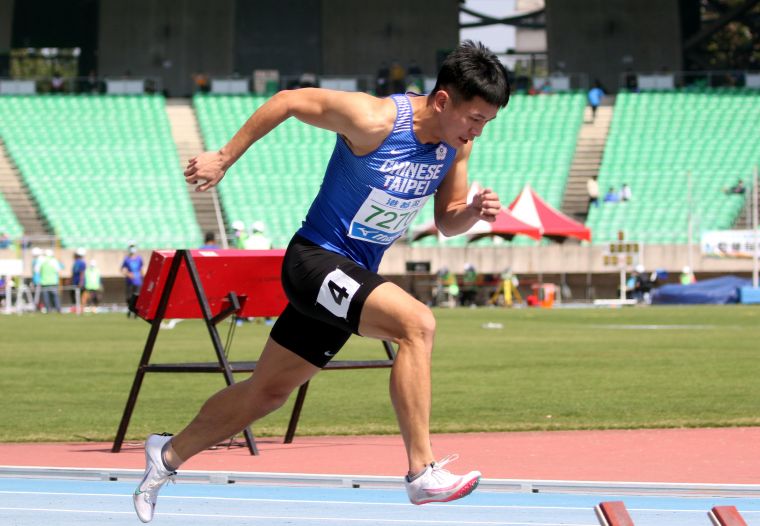 公開男子400公尺冠軍奧運培訓隊楊隆翔。林嘉欣／攝影。
