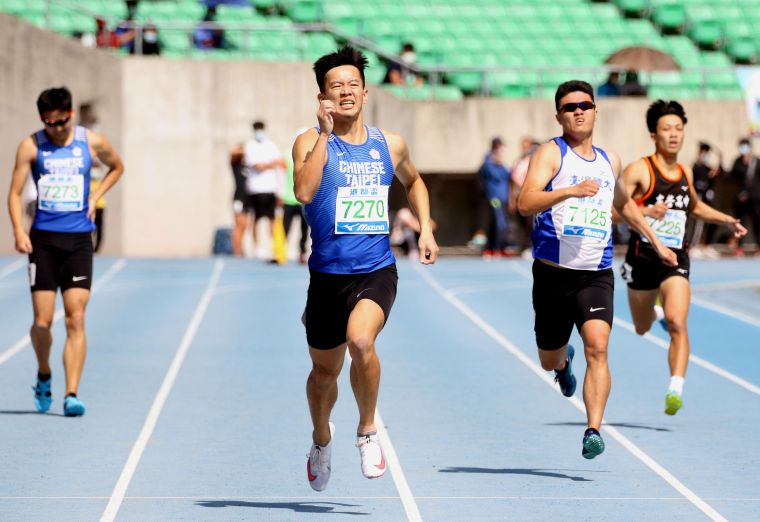 公開男子400公尺冠軍奧運培訓隊楊隆翔。林嘉欣／攝影。