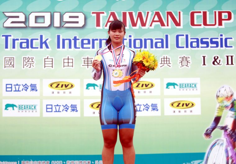 大甲高中王歆婷在2019台灣盃國際自由車場地經典賽一、二站拿下三金。中華民國自由車協會／提供。