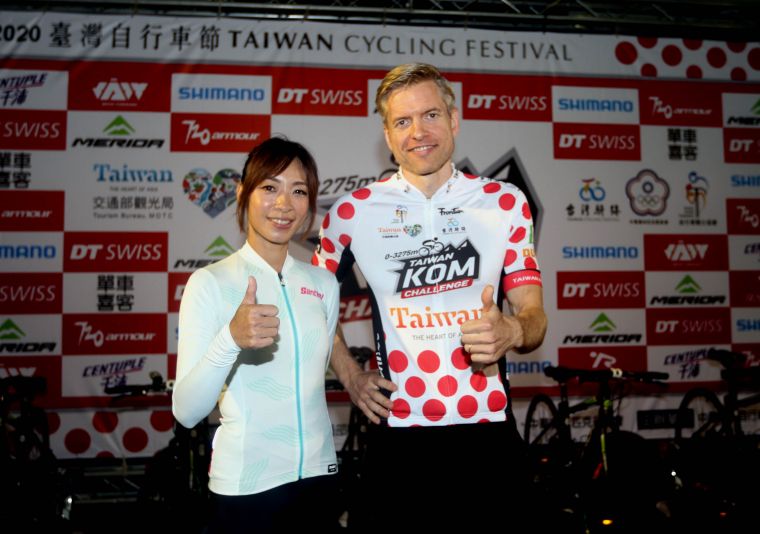 「Go Go Taiwan」主持人Windy段慧琳（左）。中華民國自行車騎士協會／提供。