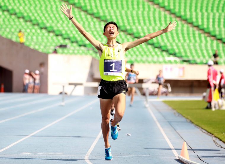 蔡詠旭勇奪高男3000公尺障礙、1500公尺雙料冠軍。林嘉欣／攝影。