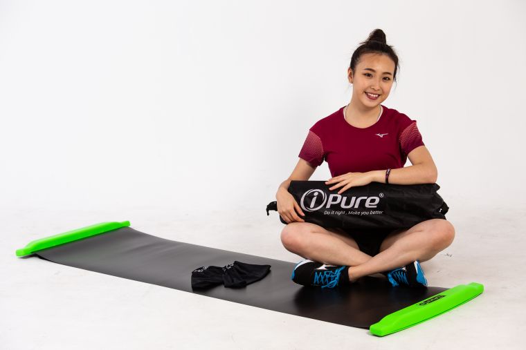 i-Pure熱身滑步器身體在橫向的穩定性和肌肉控制性。