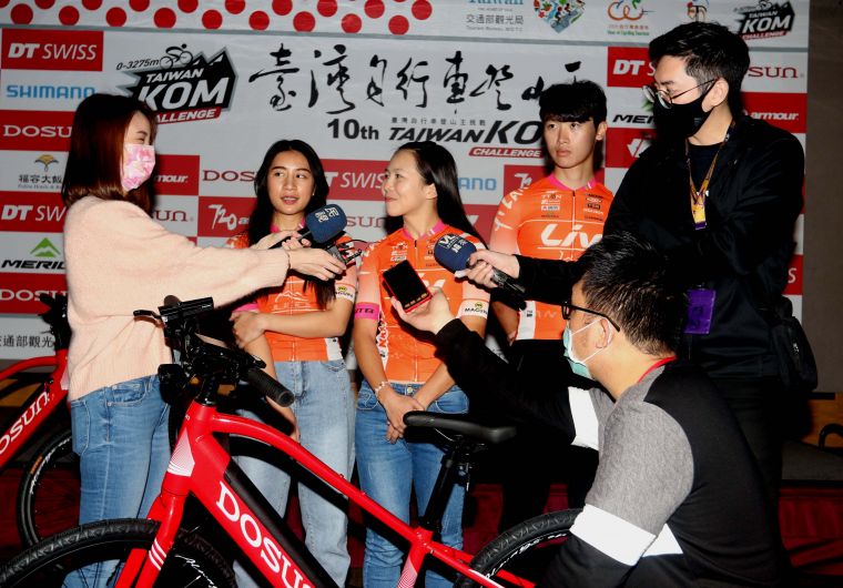 Liv宜蘭女子隊陳姿吟、葉羽霜、何彥誼受訪。中華民國自行車騎士協會／提供。