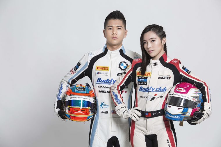 AAI車隊旗下車手Oscar Lee(左)及Betty Chen(左) 。STARFiSH PR 星予公關提供