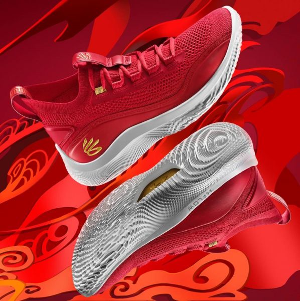 CURRY FLOW 8以霸氣十足的紅色外觀，搭配鞋側的金線刺繡LOGO，為籃球戰靴增添濃厚東方文化色彩。官方提供