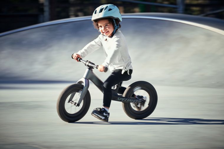 Specialized製造過的唯一一款碳纖維兒童自行車Hotwalk Carbon。官方提供