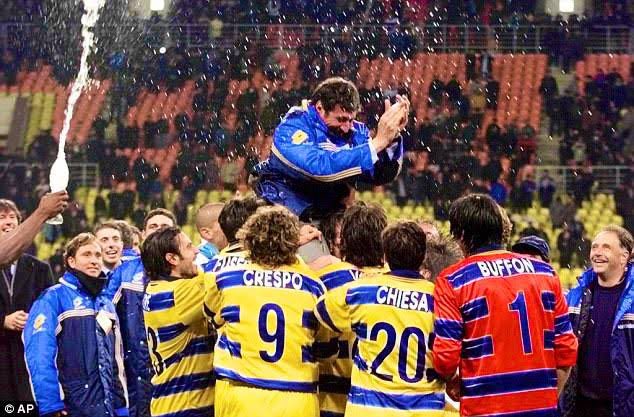 布馮在1999年初次拿到義大利盃冠軍。摘自Panenka sport推特