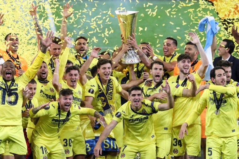 比亞雷亞爾首度奪得歐聯盃冠軍。摘自官方推特