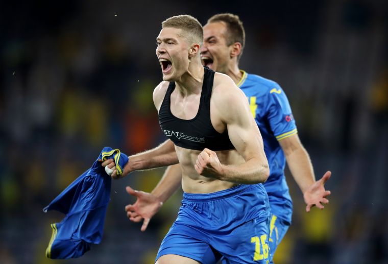 烏克蘭替補前鋒多夫拜克(Artem Dovbyk)在延長賽絕殺瑞典。摘自官方推特