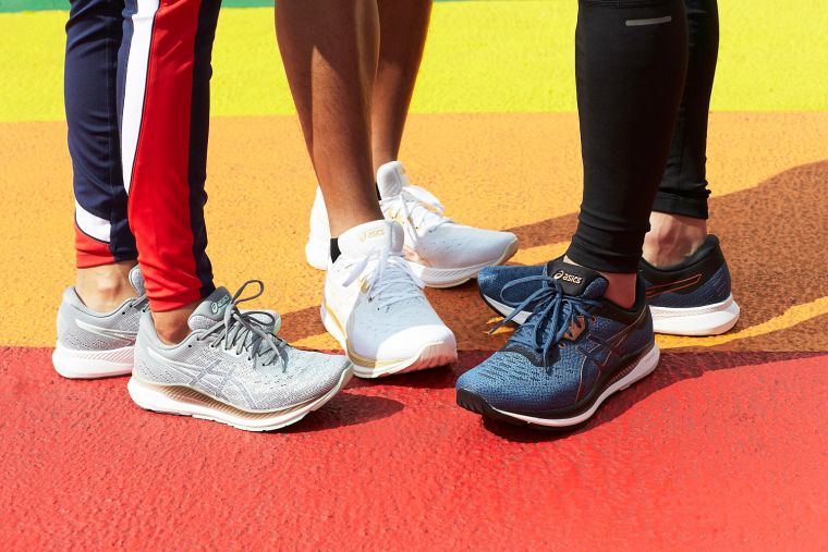 EVORIDEASICS省力系列跑鞋最輕量鞋款，適合追求輕量與競速型的跑者。官方提供