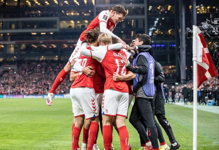 丹麥在世足資格賽踢出8連勝不失球的完美紀錄。摘自世足推特