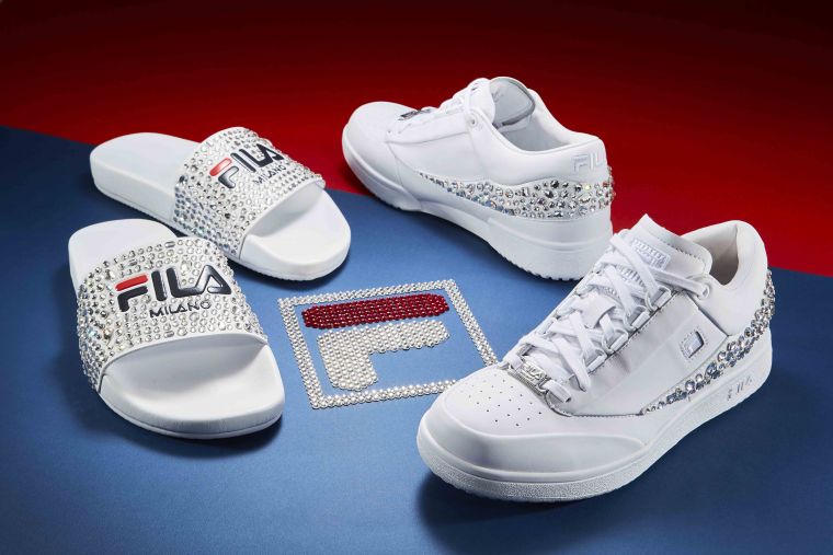 FILA為紀念品牌登上米蘭時裝周榮耀，推出採用FILA最經典代表 Original Fitness復刻鞋型與施華洛世奇水晶結合。