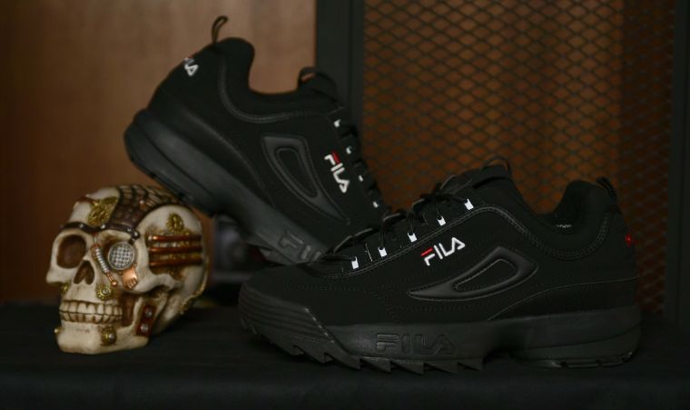 FILA DISRUPTORII 與MJFRESH合作推出The Big Dark闇黑版鋸齒鞋，敲定確認在226全台同步發燒上市。