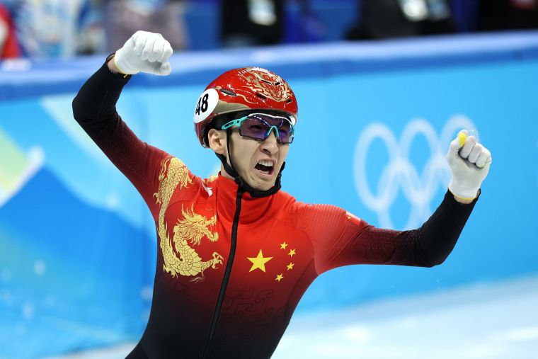 武大靖成中國史上首位冬奧雙金選手。摘自北京冬奧推特