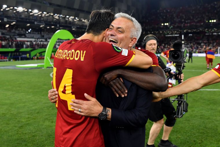 穆里尼奧(José Mourinho)五戰歐洲決賽全部獲勝。摘自歐議聯推特
