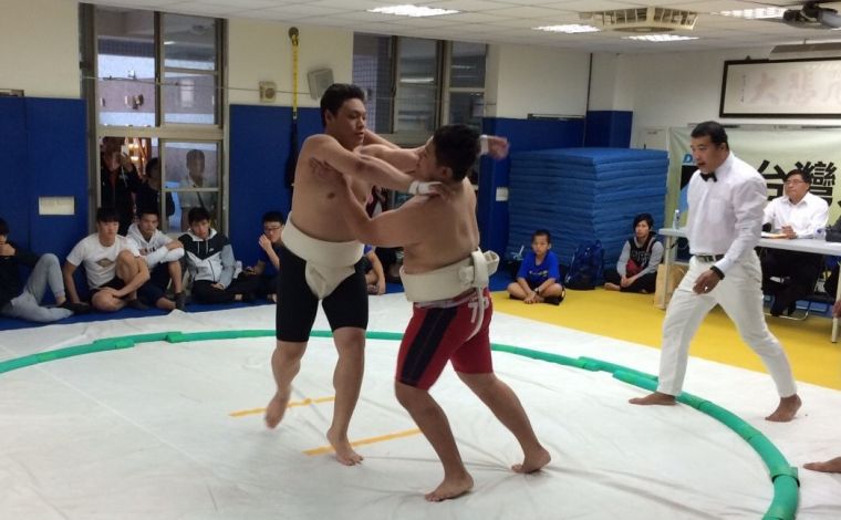 相撲協會在基層推廣相撲運動。相撲協會提供