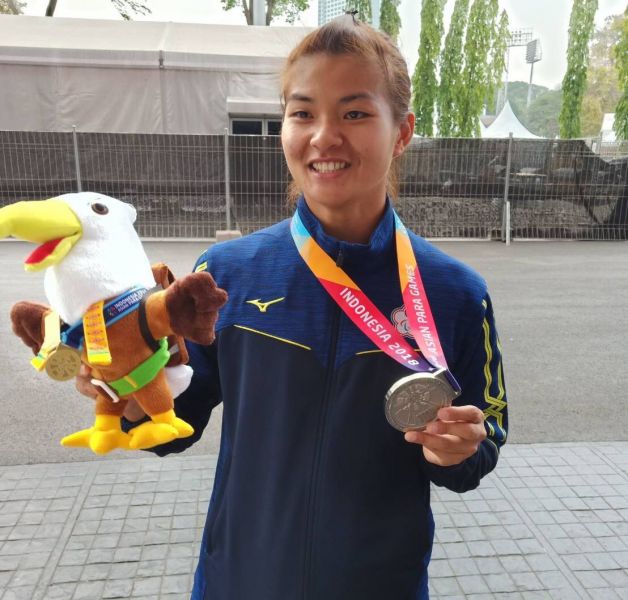 田徑劉雅婷獲得標槍銀牌。體育署提供