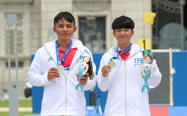 陳界綸（左）、陳怡瑄（右）奪銀，打破台北世大運得銅牌的紀錄。張恩齊／攝