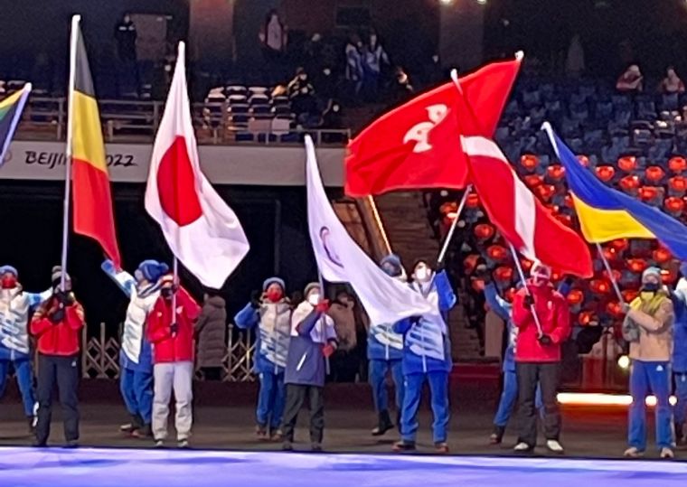 中華代表團由高山滑雪女將李玟儀掌旗出席。（中華奧會提供）