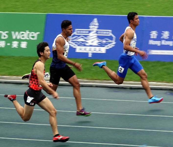 王彥和(前)勇奪亞青少田徑賽男子200公尺金牌。田徑協會／提供。