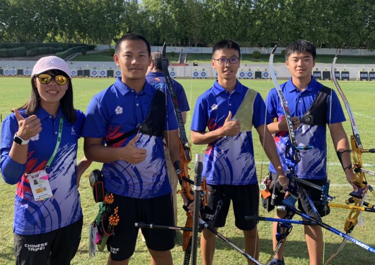 中華青少男隊也勇闖反曲弓團體金牌戰。倪大智／提供。