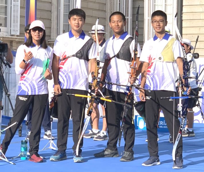 中華青少年男子反曲弓隊勇奪世青射箭賽團體銀牌。倪大智／提供。