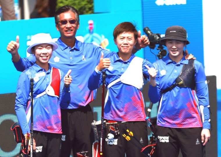 中華隊勇奪世界杯射箭賽第三站女子反曲弓團體金牌。倪大智／提供。