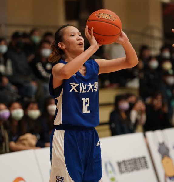 文化大學王玥媞25分11籃板。大會提供