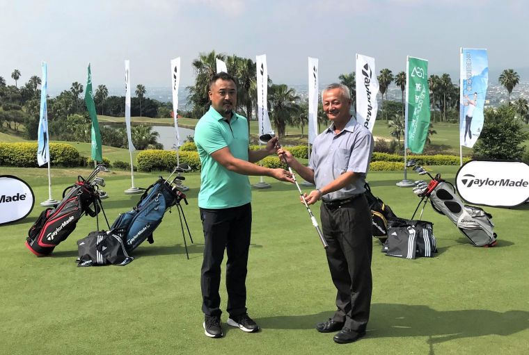 TaylorMade Golf Taiwan捐贈四套球桿鼓勵偏鄉學童追夢。