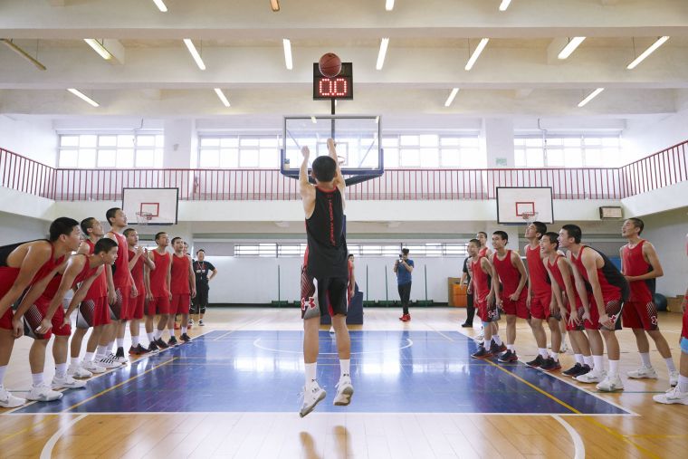 UA引進美國頂級運動訓練系統，推出「UAT for Basketball」籃球體能訓練營。