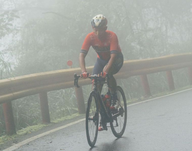 馮俊凱連騎9天賽事。中華民國自行車騎士協會提供