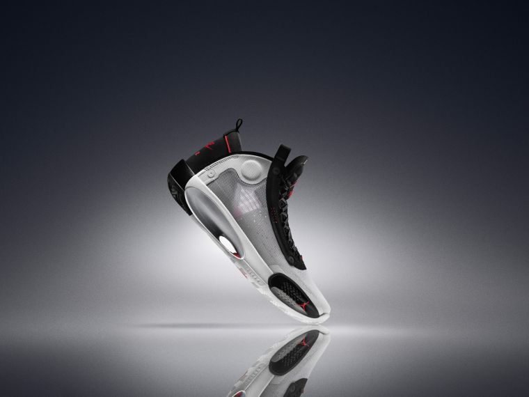 全新Air Jordan XXXIV 傳承了Jordan 品牌的精神，為新一代賽場之星帶來更強的實戰籃球鞋。Nike提供